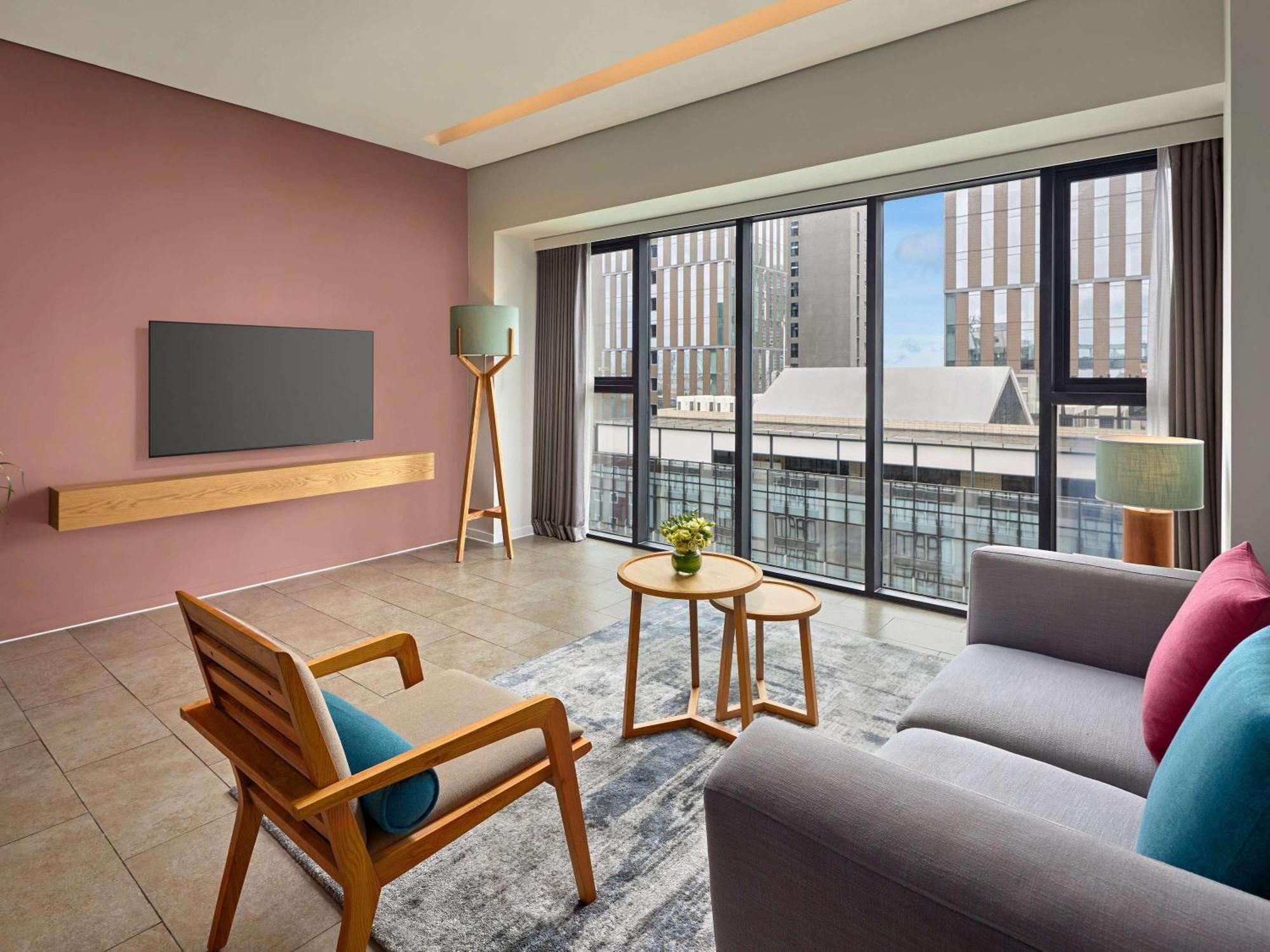 Novotel Living Saigon South Хошимин Экстерьер фото