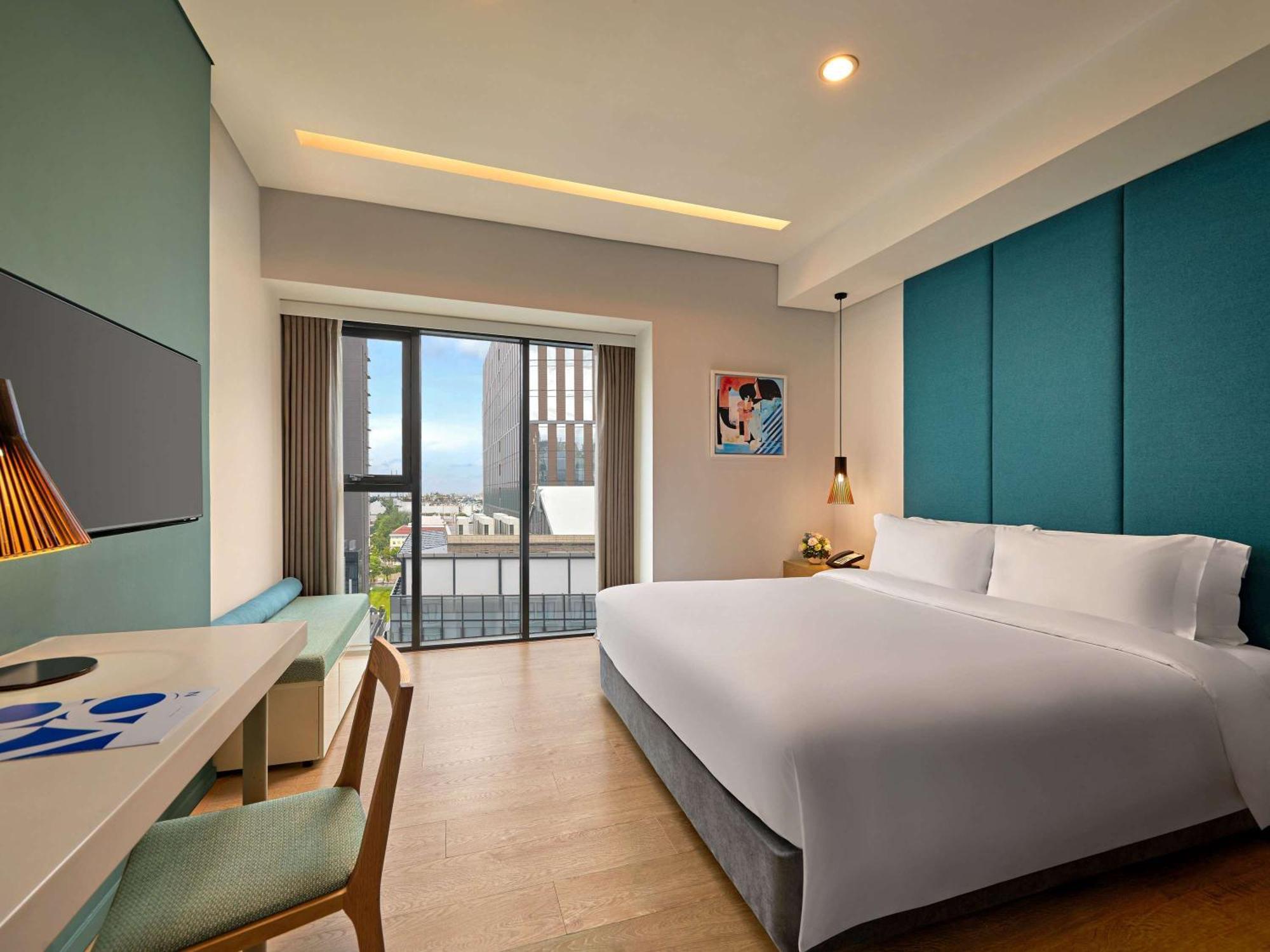 Novotel Living Saigon South Хошимин Экстерьер фото