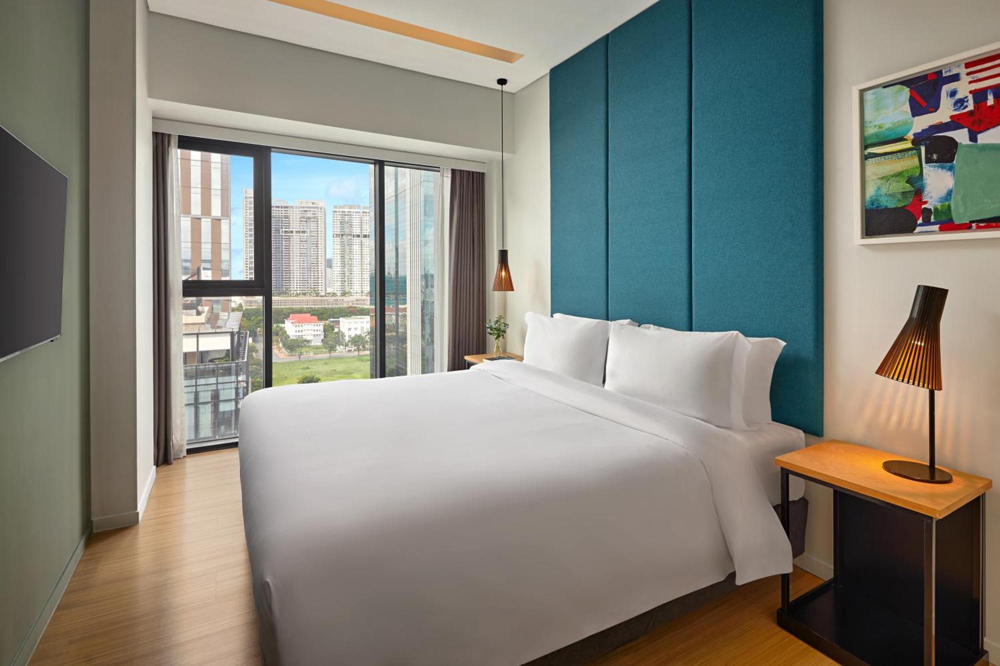 Novotel Living Saigon South Хошимин Экстерьер фото